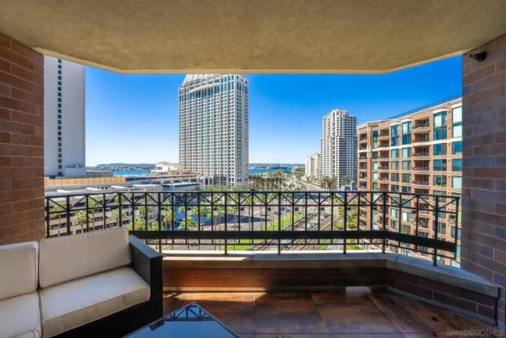 500 W Harbor Dr 1022, San Diego, California 92101 — photo 4