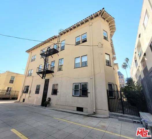 428 S Mariposa Avenue, Los Angeles, California 90020 — photo 4