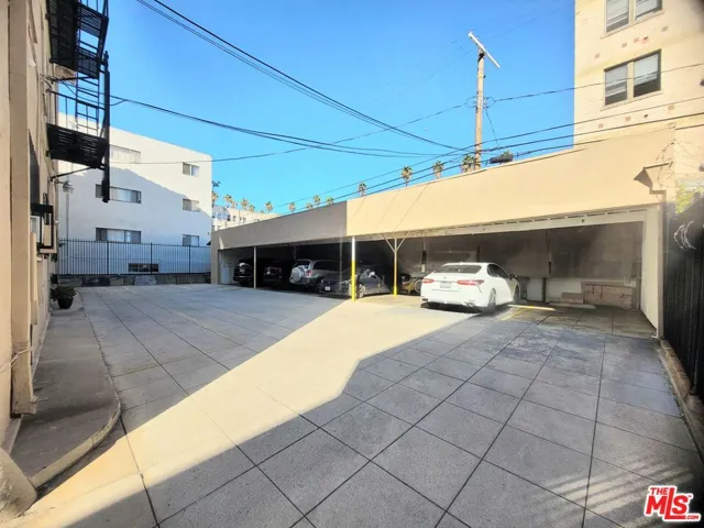428 S Mariposa Avenue, Los Angeles, California 90020 — photo 5