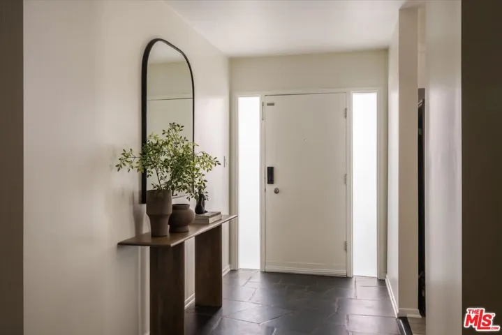14141 Killion Street, Sherman Oaks, California 91401 — photo 5