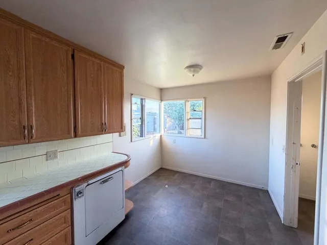 427 Carmel Street, Watsonville, California 95076 — photo 4