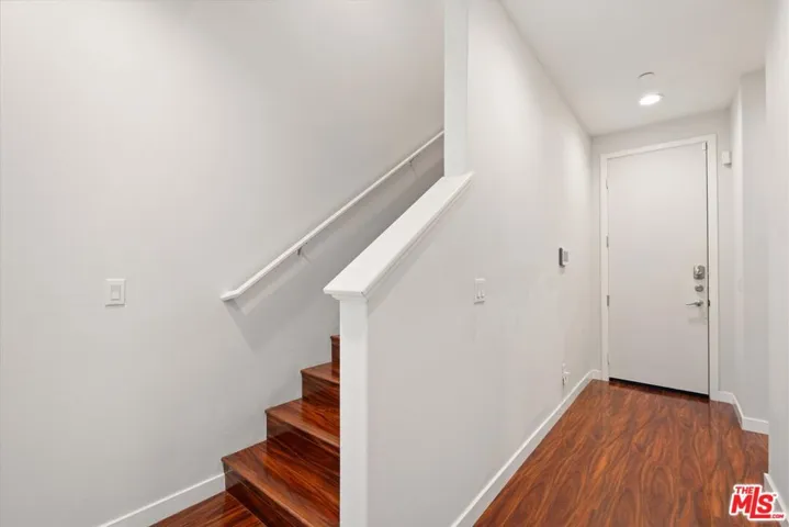 13225 Victory Boulevard, Van Nuys, California 91401 — photo 4