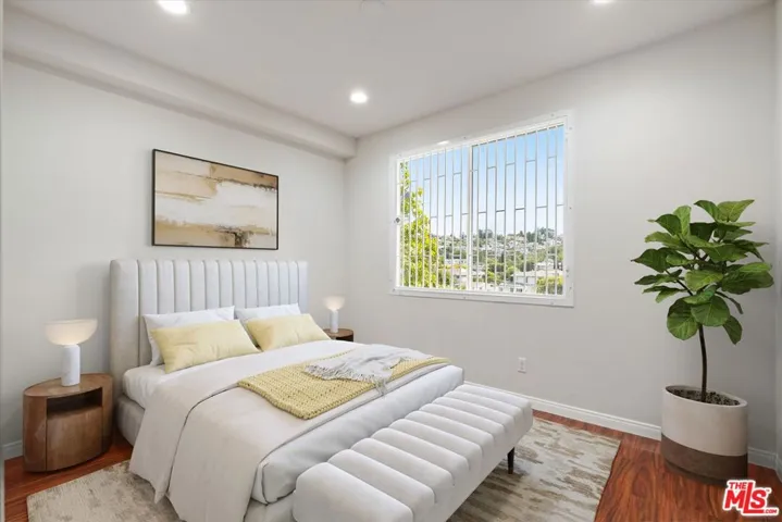 13225 Victory Boulevard, Van Nuys, California 91401 — photo 5
