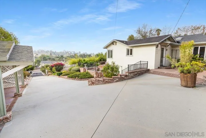 342 Beaumont Dr., Vista, California 92084 — photo 5