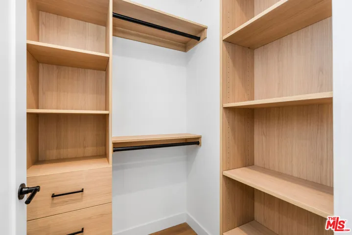 10819 Morrison Street 3, North Hollywood, California 91601 — photo 4