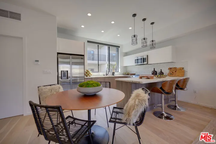 6501 W Flamingo Drive, Los Angeles, California 90038 — photo 5