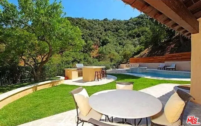 13129 N Sherry Lane, Los Angeles, California 90049 — photo 4
