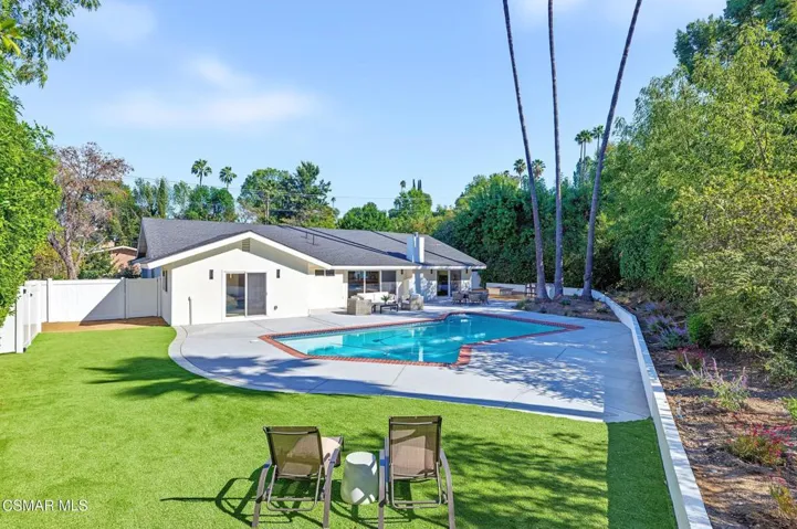 5215 Del Moreno Drive, Woodland Hills, California 91364 — photo 5