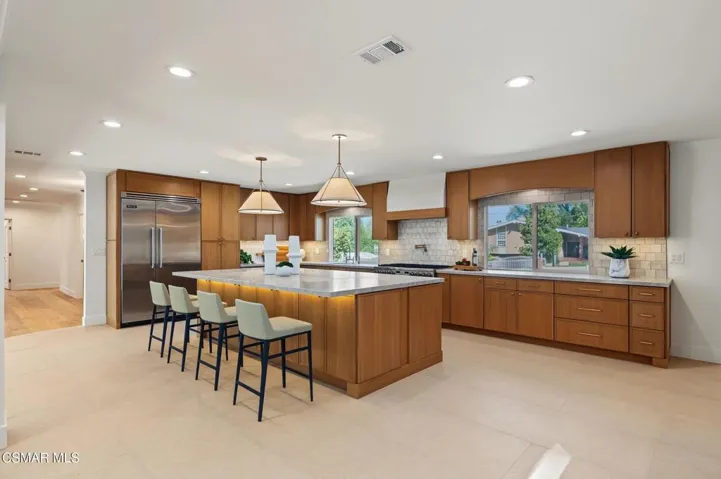 5215 Del Moreno Drive, Woodland Hills, California 91364 — photo 4