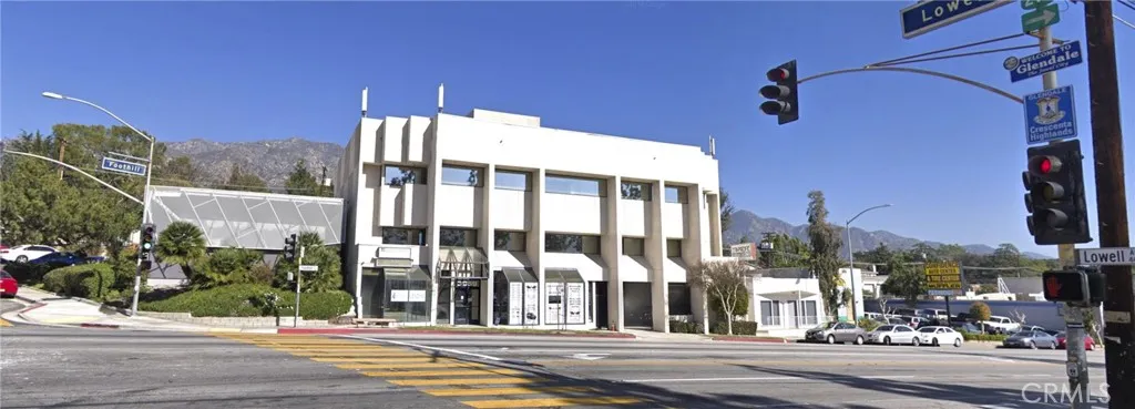 3959 Foothill Blvd #306
