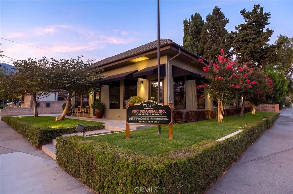 303 E Foothill Blvd