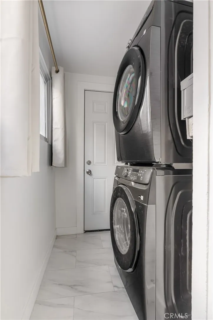washer/ dryer