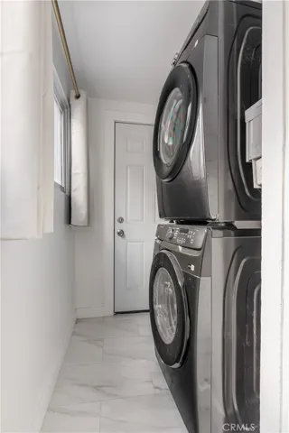 washer/ dryer