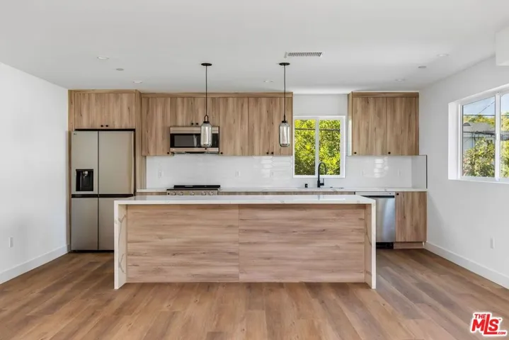 4303 Tujunga Avenue, Studio City, California 91604 — photo 4