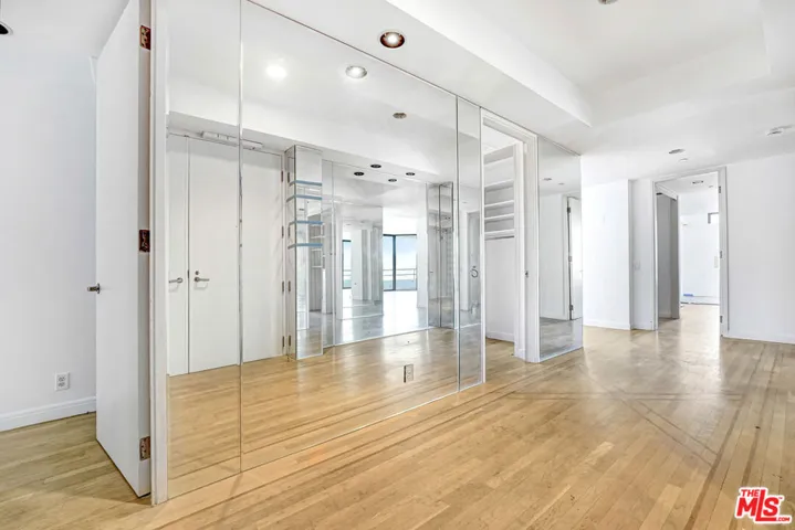 10601 Wilshire Boulevard 1601, Los Angeles, California 90024 — photo 4
