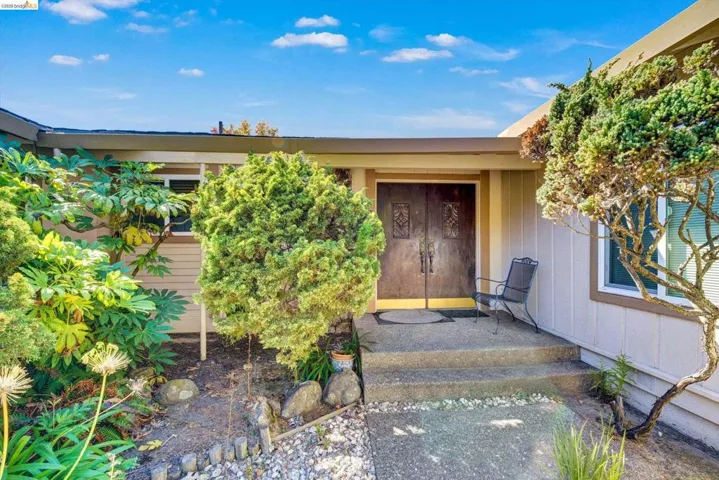 5861 Balmoral Dr, Oakland, California 94619 — photo 4