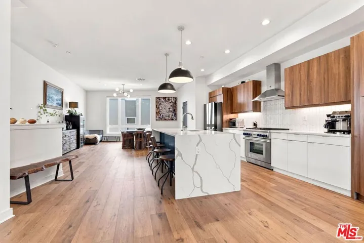 1035 White Knoll Drive, Los Angeles, California 90012 — photo 4