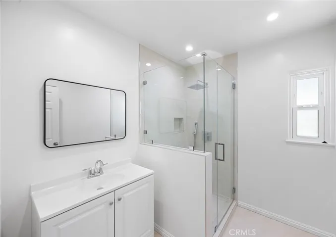 826 E Olive Avenue, Burbank, California 91501 — photo 5
