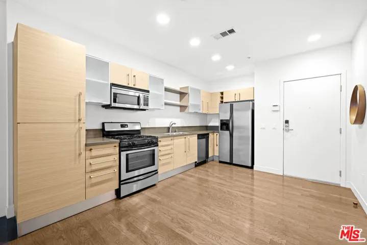 1234 Wilshire Boulevard 422, Los Angeles, California 90017 — photo 4