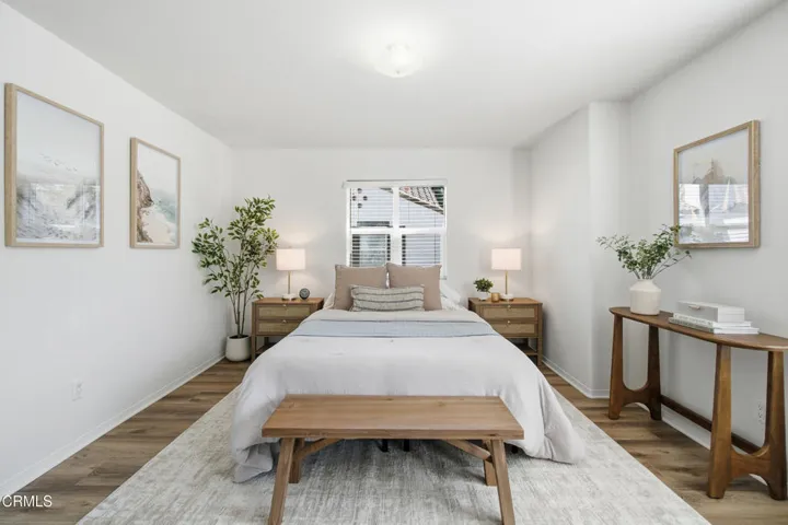 33_bedroom