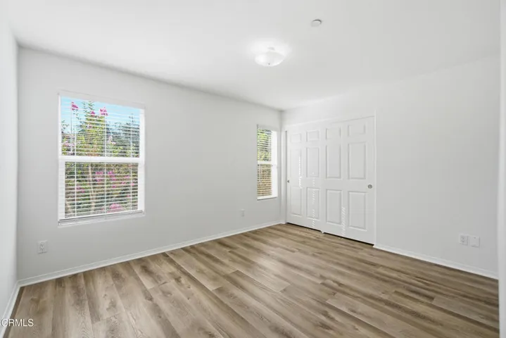 35_bedroom