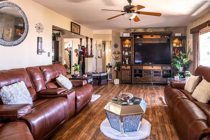 7121 Skyline Dr, San Diego, California 92114 — photo 4