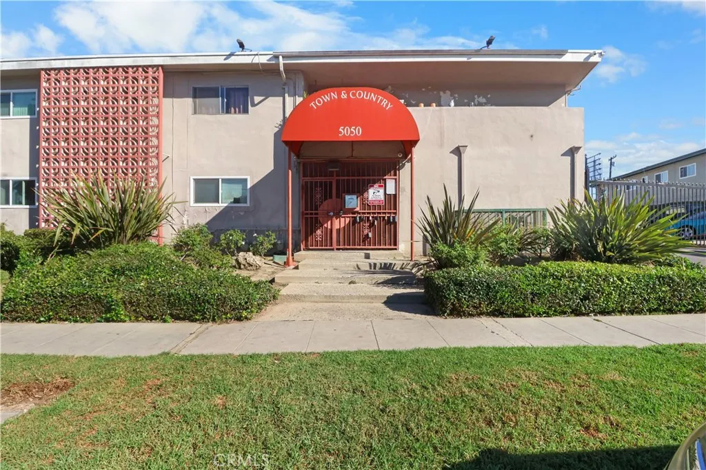 5050 Linden #94