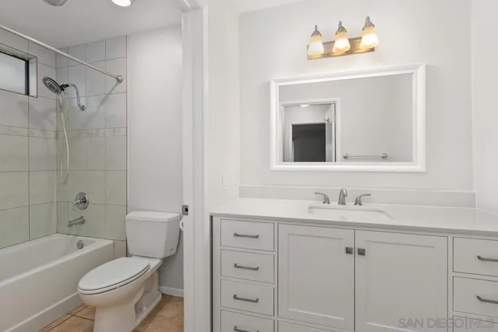 8308 Regents Rd 1o, San Diego, California 92122 — photo 5