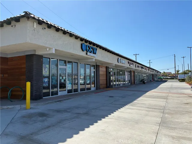 2140 W Artesia Boulevard N, Torrance, California 90504 — photo 5