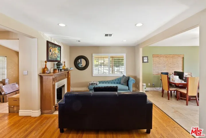 5543 Buffalo Avenue, Sherman Oaks, California 91401 — photo 4