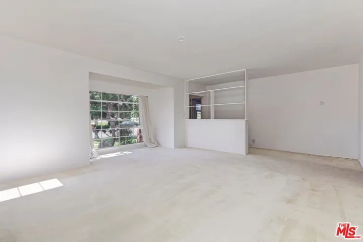 428 S Gretna Green Way, Los Angeles, California 90049 — photo 4