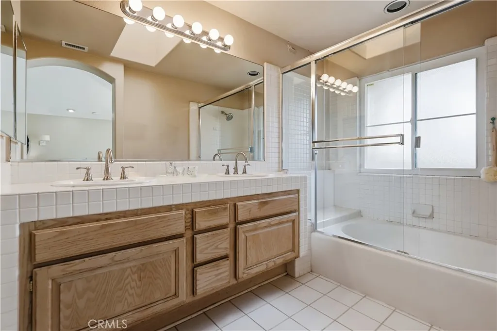 En Suite Bathroom