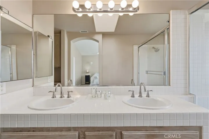En Suite Bathroom