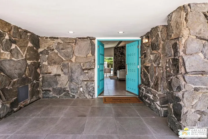 670 N Rose Avenue, Palm Springs, California 92262 — photo 4