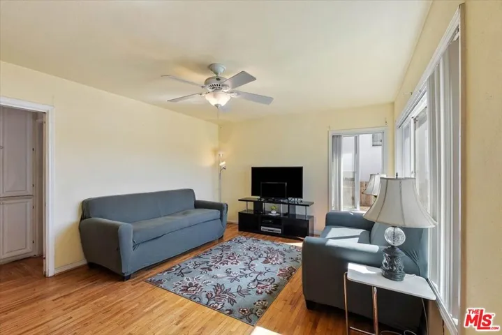980 W Summerland Avenue, San Pedro, California 90731 — photo 5