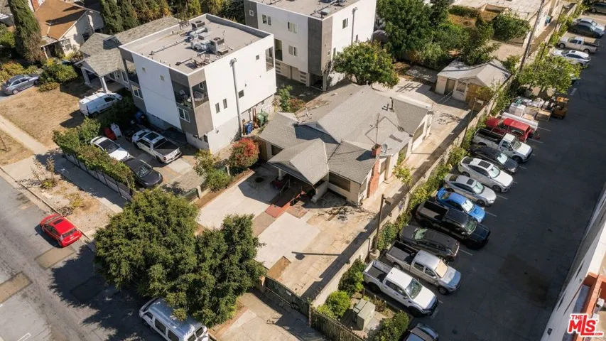 1114 N Heliotrope Drive, Los Angeles, California 90029 — photo 4