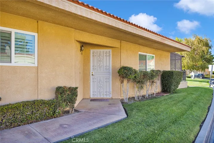 19076 Primrose, Apple Valley, California 92308 — photo 4