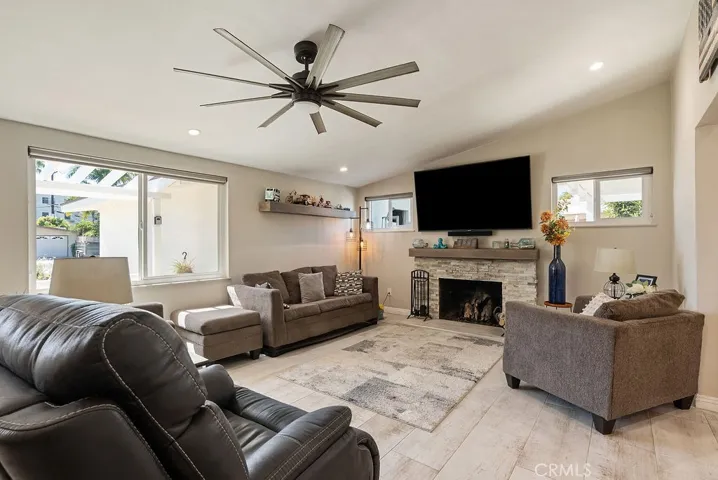 200 Wake Forest, Costa Mesa, California 92626 — photo 4
