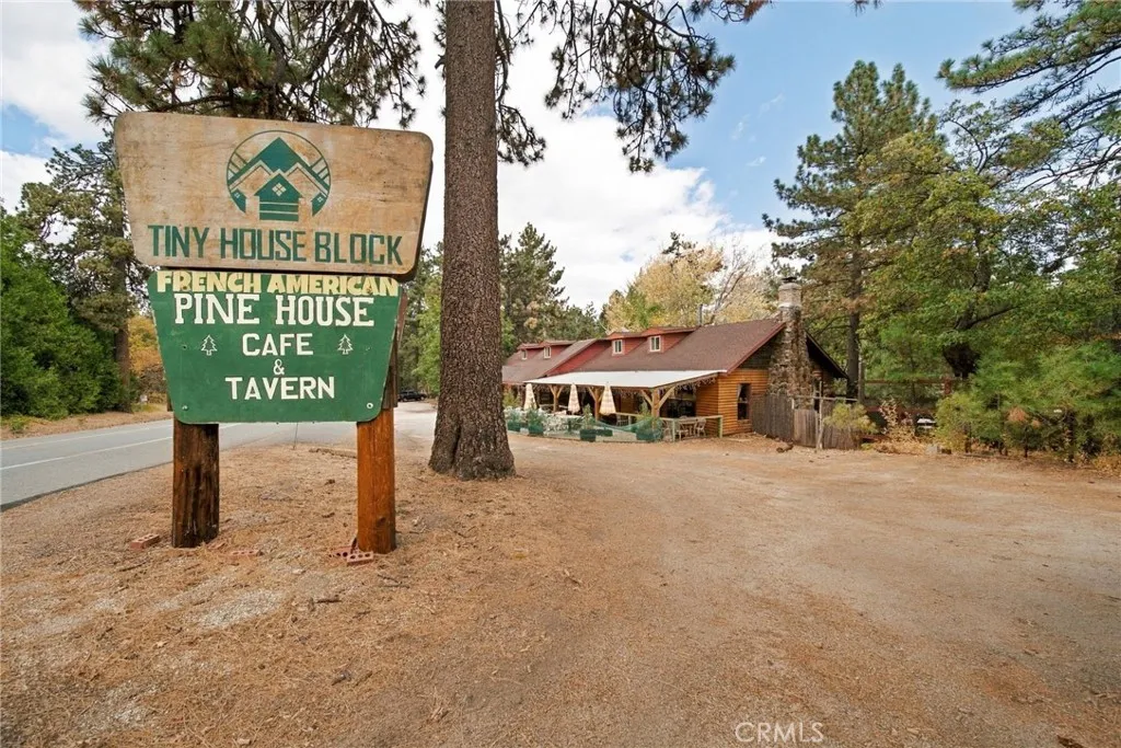 9849 Sunrise Hwy
