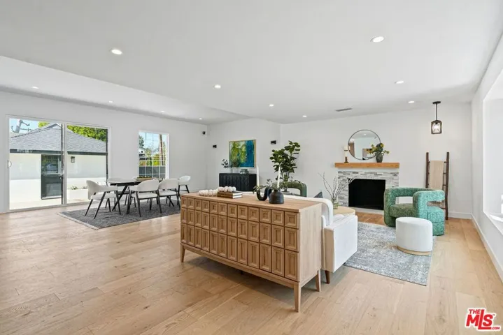 4955 Woodman Avenue, Sherman Oaks, California 91423 — photo 4