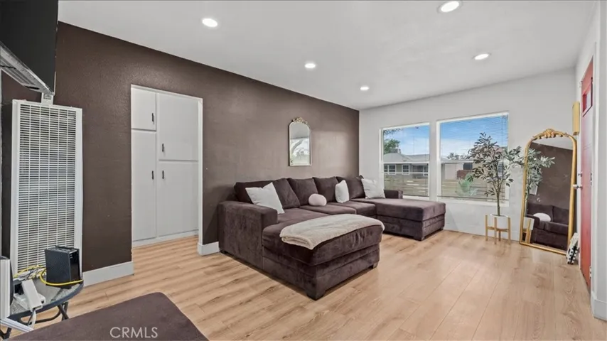 1516 Home, San Bernardino, California 92411 — photo 4
