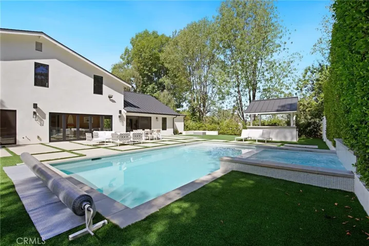 4830 Winnetka Avenue, Woodland Hills, California 91364 — photo 4
