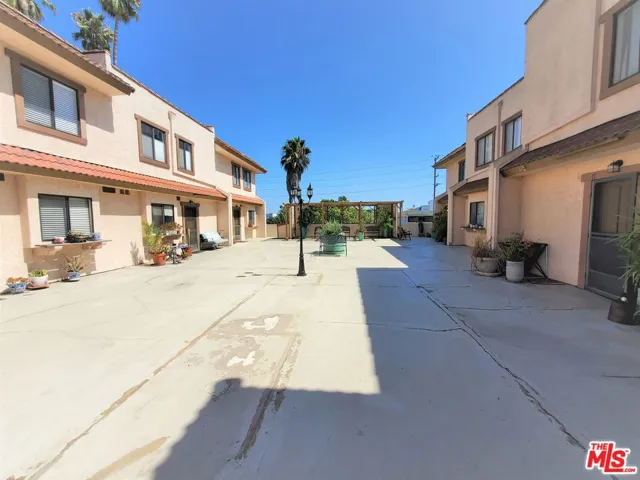 4365 Mclaughlin Avenue 18, Los Angeles, California 90066 — photo 5