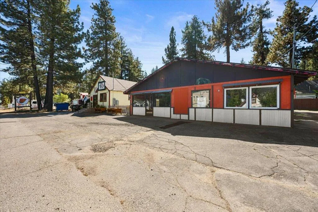 1112 Big Bear Blvd