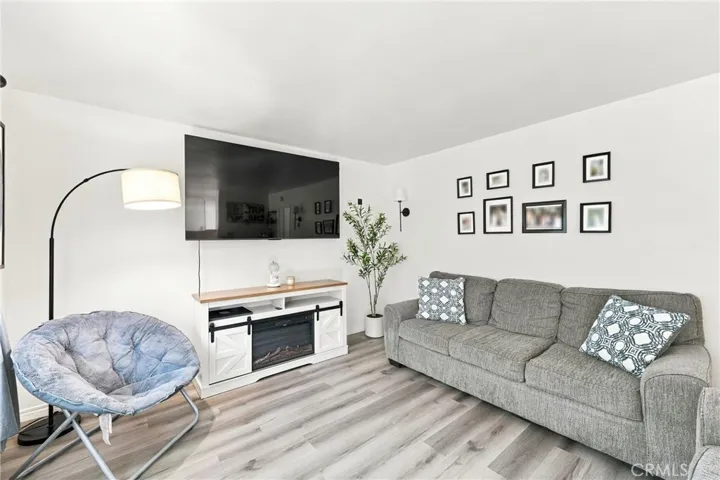 5535 Ackerfield 8, Long Beach, California 90805 — photo 4