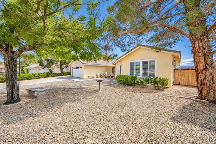 16213 Lake Shore, Apple Valley, California 92307 — photo 5