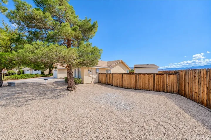16213 Lake Shore, Apple Valley, California 92307 — photo 4