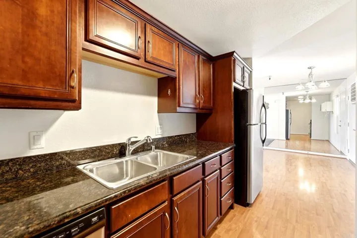 5252 Orange Avenue 221, San Diego, California 92115 — photo 4