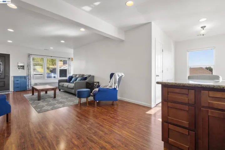 8957 Lawlor St, Oakland, California 94605 — photo 5
