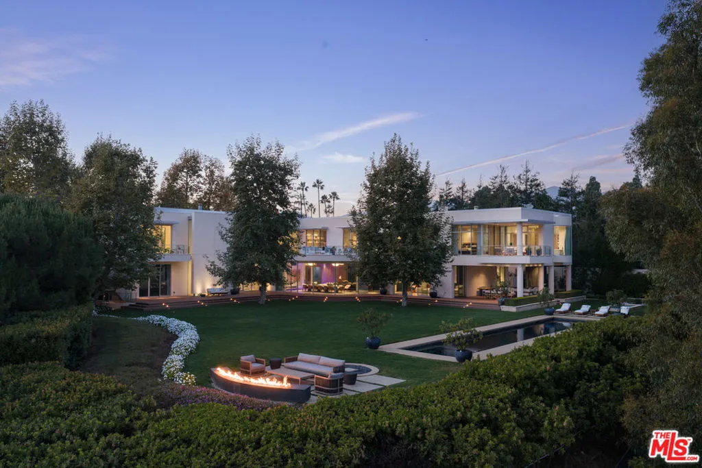 652 Chautauqua Blvd